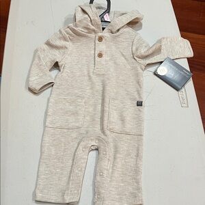 Gerber Cream Hooded Baby Romper 0-3 months new